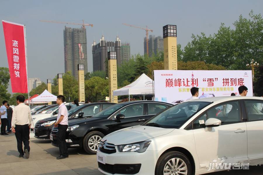 天门陆羽汽车城实景图4